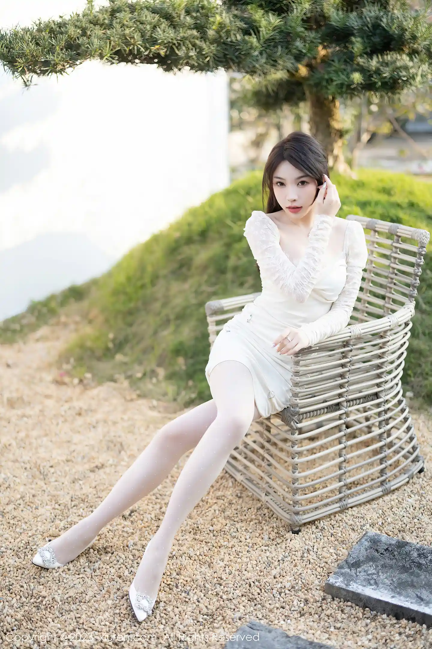 图片[4]-[XiuRen秀人网]2023.04.21 NO.6616 徐莉芝Booty 黑色紧身透视情趣旗袍加黑丝美腿性感私房写真集-秀人网官方网站